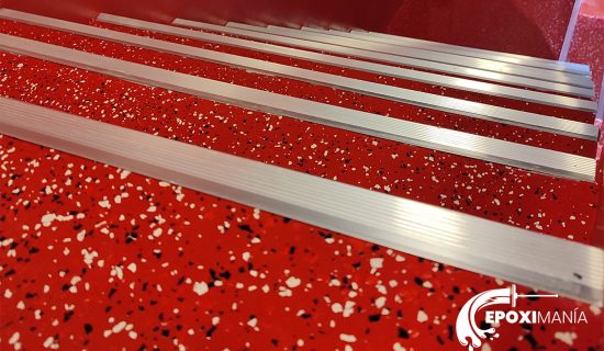 portada escalera roja